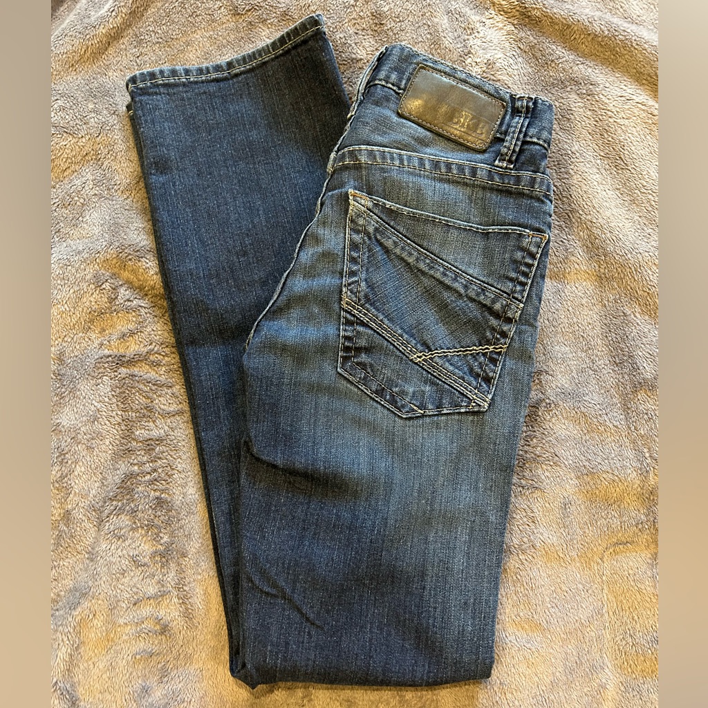 Buckle (Bke) Aiden Bootleg Young Men’s Size 25r